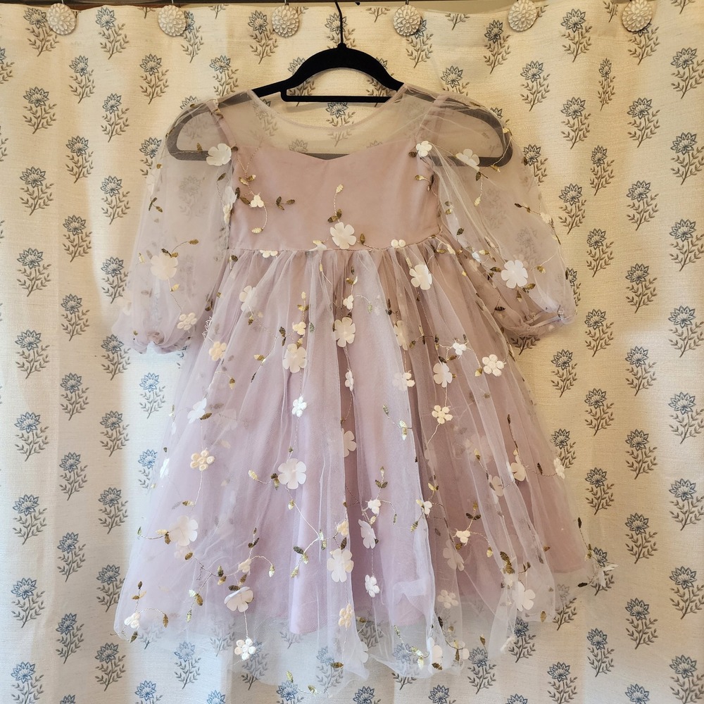 Azazie Kids Lavender Floral Tulle Flower Girl Dress 3D Applique Size 4 Purple